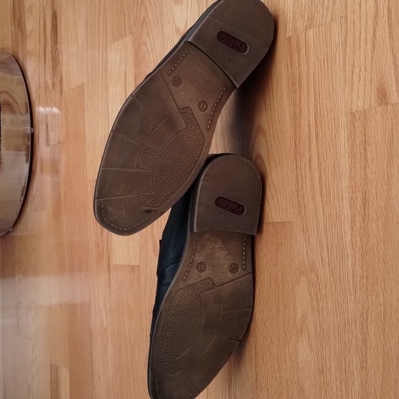 Rieker black leather slip on shoes - Picture 3 of 6